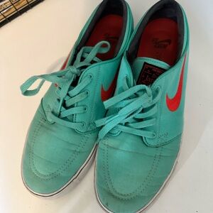 Nike Teal and Red Sneakers Janoski